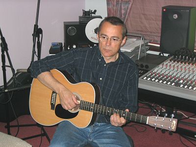Dave Keir and his Martin OOO-28 in the “old” studio